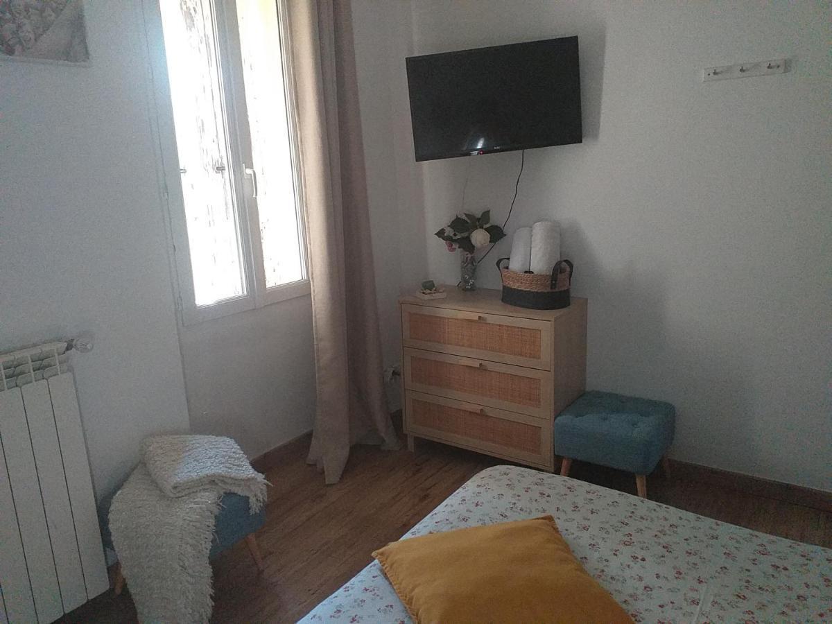 Bed and Breakfast Deux M Villes-sur-Auzon Exterior foto